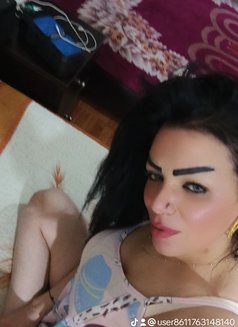 Yara - escort in Beirut Photo 4 of 4