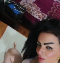 Yara - escort in Beirut Photo 4 of 6