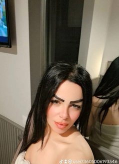 Yara - puta in Beirut Photo 5 of 6