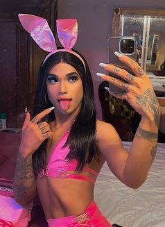 Yara Bueno NUMBER#1 ONLYFANS - Transsexual escort in Dubai Photo 11 of 15
