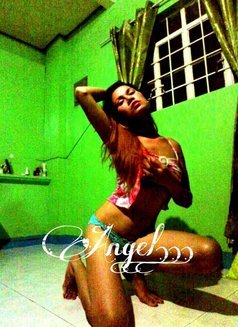 Yari - Transsexual escort in Dubai Photo 11 of 20