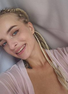 Yaroslava - puta in Dubai Photo 9 of 12