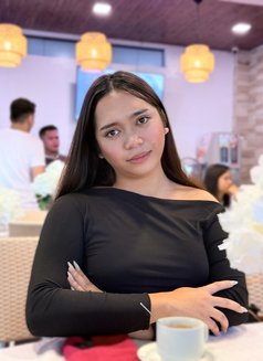 Yascy - Transsexual escort in Manila Photo 2 of 7