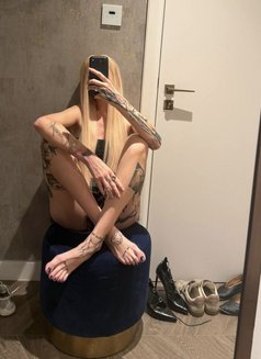 Yasenia full service - escort in Dubai Photo 3 of 12