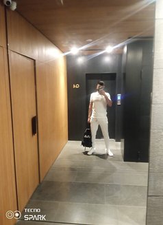Yaser Promassage - Male escort in Beirut Photo 1 of 3
