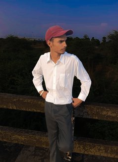 Yash - Male escort in Chandigarh Photo 1 of 1