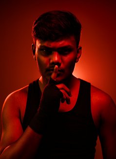 Yash - Acompañantes masculino in Ahmedabad Photo 1 of 1