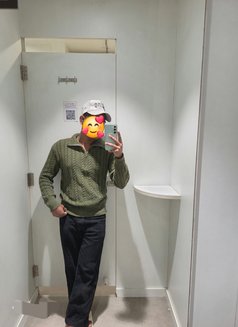 Yash - Male escort in Hyderabad Photo 2 of 3