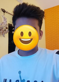 Yash - Male escort in Kolkata Photo 3 of 5