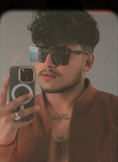 Yash - Male escort in Mumbai Photo 1 of 1