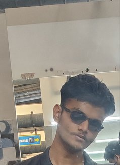 Yash - Male escort in Mumbai Photo 1 of 2