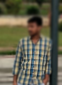 Yash - Male escort in Mumbai Photo 3 of 5