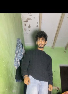 Yash - Male escort in New Delhi Photo 3 of 3