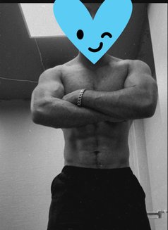 Yash - Male escort in New Delhi Photo 1 of 2
