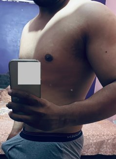 Yash - Male escort in New Delhi Photo 2 of 3