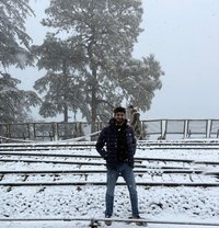 Yash - Male escort in Noida