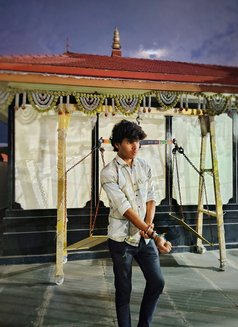 Yash - Male escort in Pune Photo 2 of 5