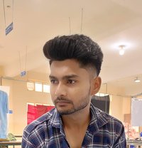 Yash Verma - Intérprete masculino de adultos in Ludhiana
