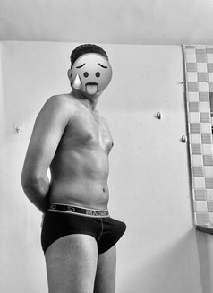 Yash - Your Trusted Companion - Acompañantes masculino in Bangalore Photo 8 of 10