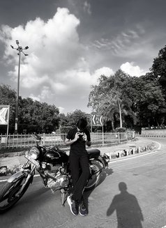 Yashhh - Male escort in New Delhi Photo 21 of 30