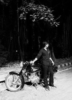 Yashhh - Male escort in New Delhi Photo 27 of 29