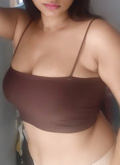 Yashi - adult performer in Bangalore Photo 4 of 5