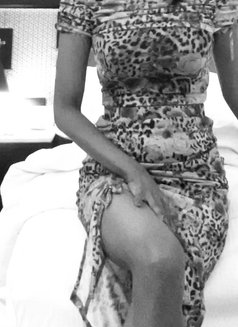 Yashi - escort in Colombo Photo 2 of 4