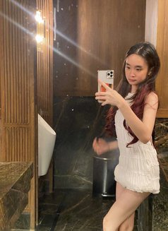 Yashi Vy - escort in Makati City Photo 6 of 8