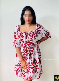 Dina🥀 - escort in Colombo Photo 2 of 6