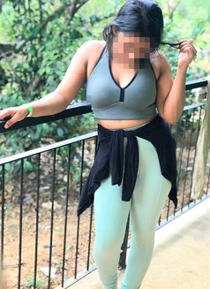 Dina🥀 - escort in Colombo Photo 5 of 6