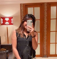 Yashika - puta in Mumbai