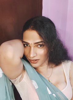 Yashika - Transsexual escort in Chennai Photo 1 of 4