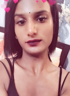 Yashikasahh - Transsexual escort in New Delhi Photo 9 of 9