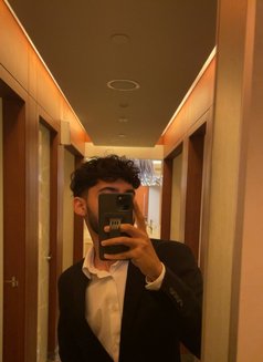 Yasin - Male escort in Dubai Photo 1 of 2