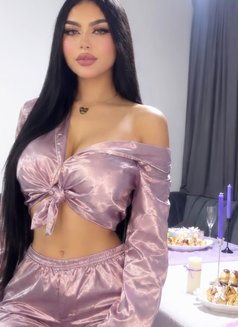 Yasmen - puta in Abu Dhabi Photo 7 of 7