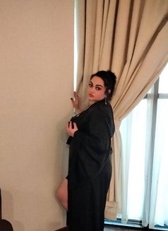 Yasmen - escort in Muscat Photo 7 of 10