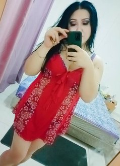 Yasmin - escort in Muscat Photo 2 of 5