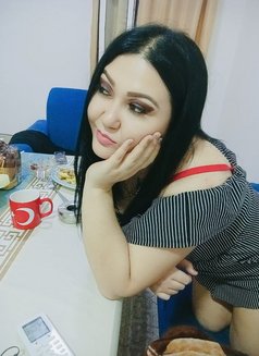 Yasmin - escort in Muscat Photo 5 of 5