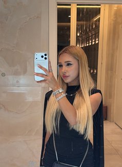 Yasmin - puta in Dubai Photo 3 of 21