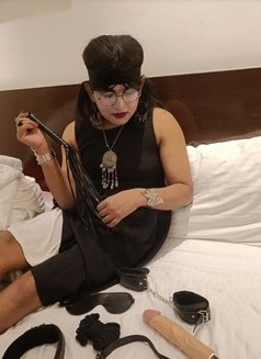 Yasmin ladyboy misstress - Transsexual escort in New Delhi Photo 4 of 17