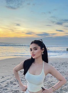 Yasmin - puta in Bali Photo 1 of 21