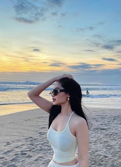 Yasmin - puta in Bali Photo 4 of 21