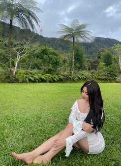 Yasmin - puta in Bali Photo 21 of 21