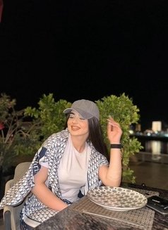 Yasmin - puta in Muscat Photo 1 of 7