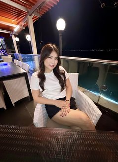 Yasmin - puta in Singapore Photo 3 of 3