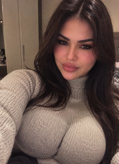 Yasmin - escort in Dubai Photo 3 of 6