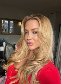 Yasmin - escort in Dubai Photo 2 of 22