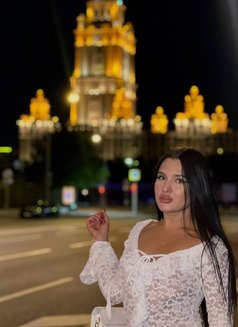 Yasmin - escort in Hong Kong Photo 1 of 8