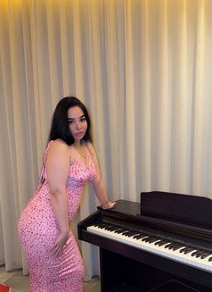 Yasmin - escort in Riyadh Photo 2 of 6