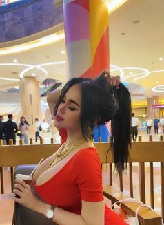 Yasmin Shemale top bottom curve luxury - Transsexual companion in Jakarta Photo 29 of 29